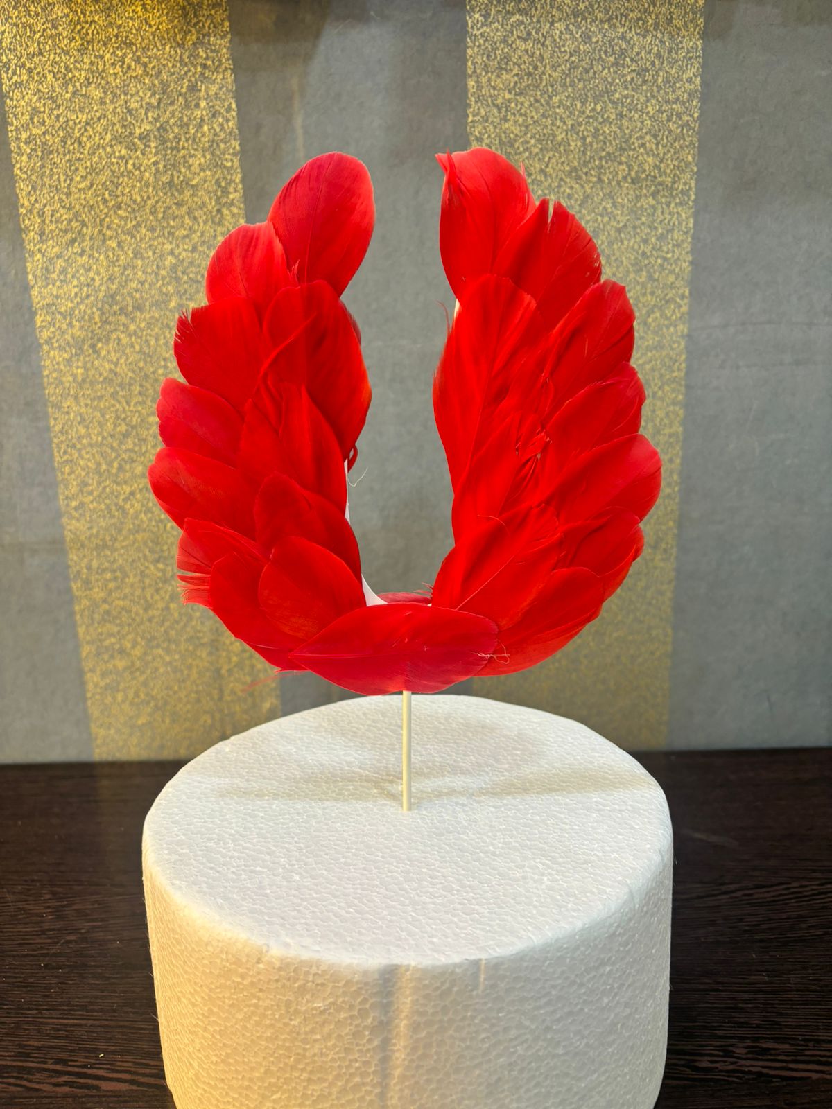 WING FEATHER RED