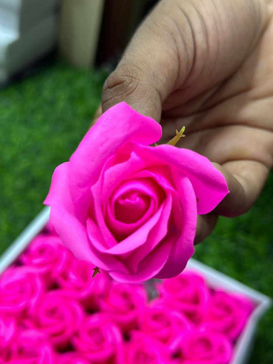 IMPORTED SCENTED ROSES FLOWER 50pcs Gift Box Rose Soap Flowers Head Foam Soap Roses in Box
