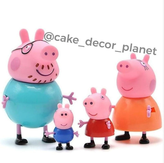 Peppa Pig Family Set of 4, Peppa Pig, George, Daddy Pig, Mommy Pig Pretend Play Set, Best Gift for Kids (Assorted Colours)