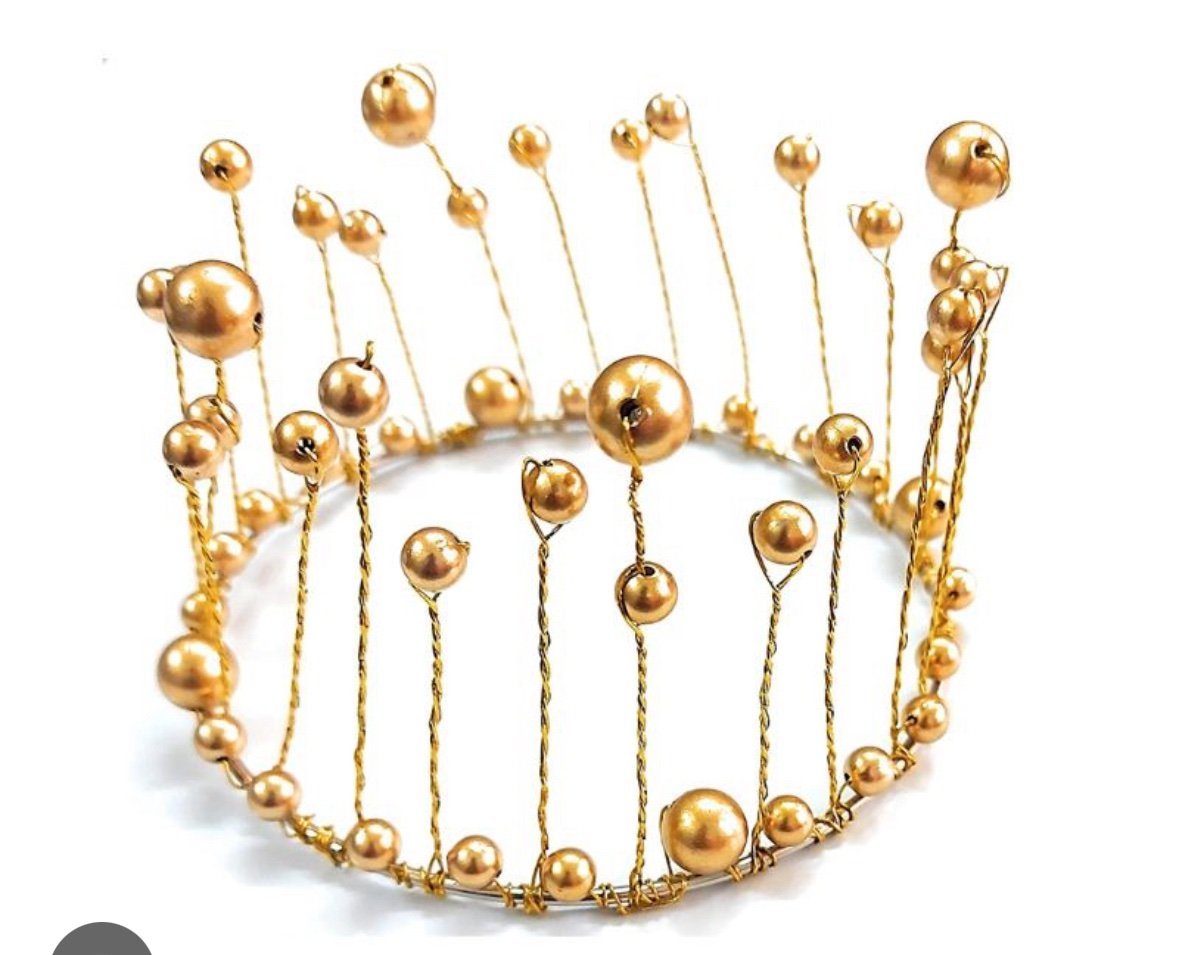 MOTI CROWN GOLDEN