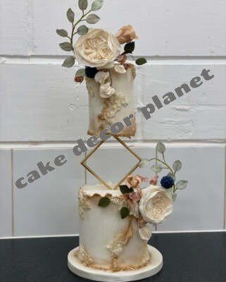Golden Metal Square Cake Spacer