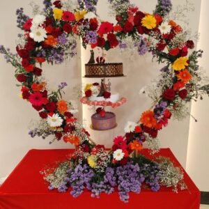 heart-chandelier-stand