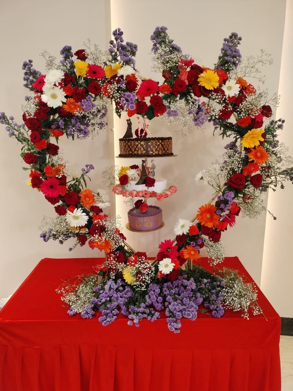 Heart chandelier stand