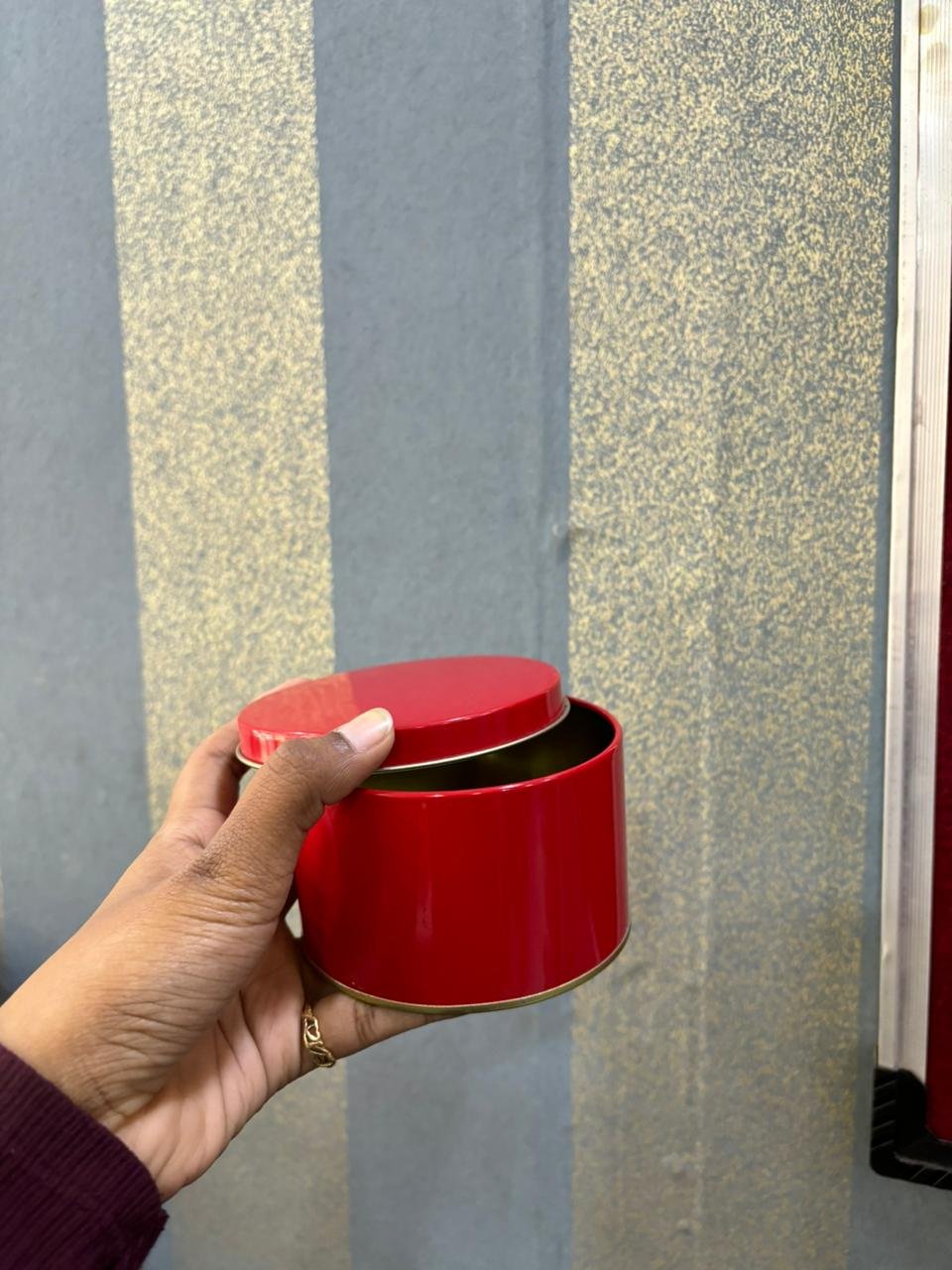 Dream Tin (Red)